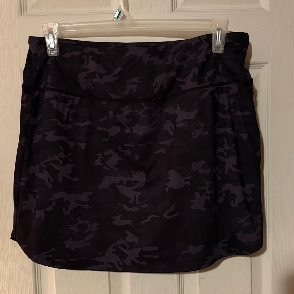 Stylish Black Camouflage Women's Skort